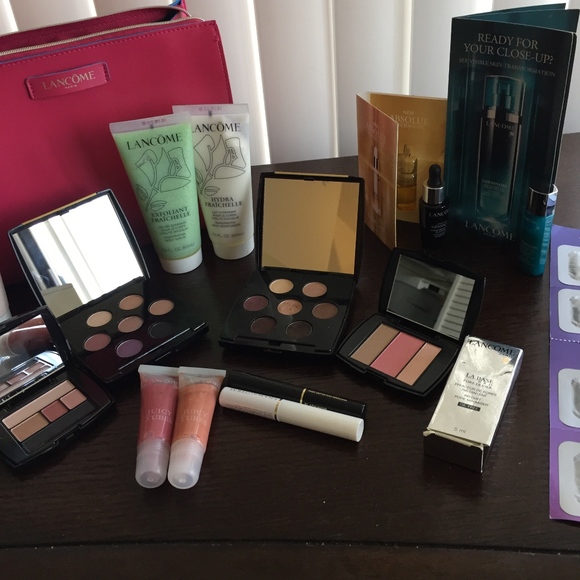 LANCOME 20-Piece Beauty Bag of Goodies! - Picture 3 of 7